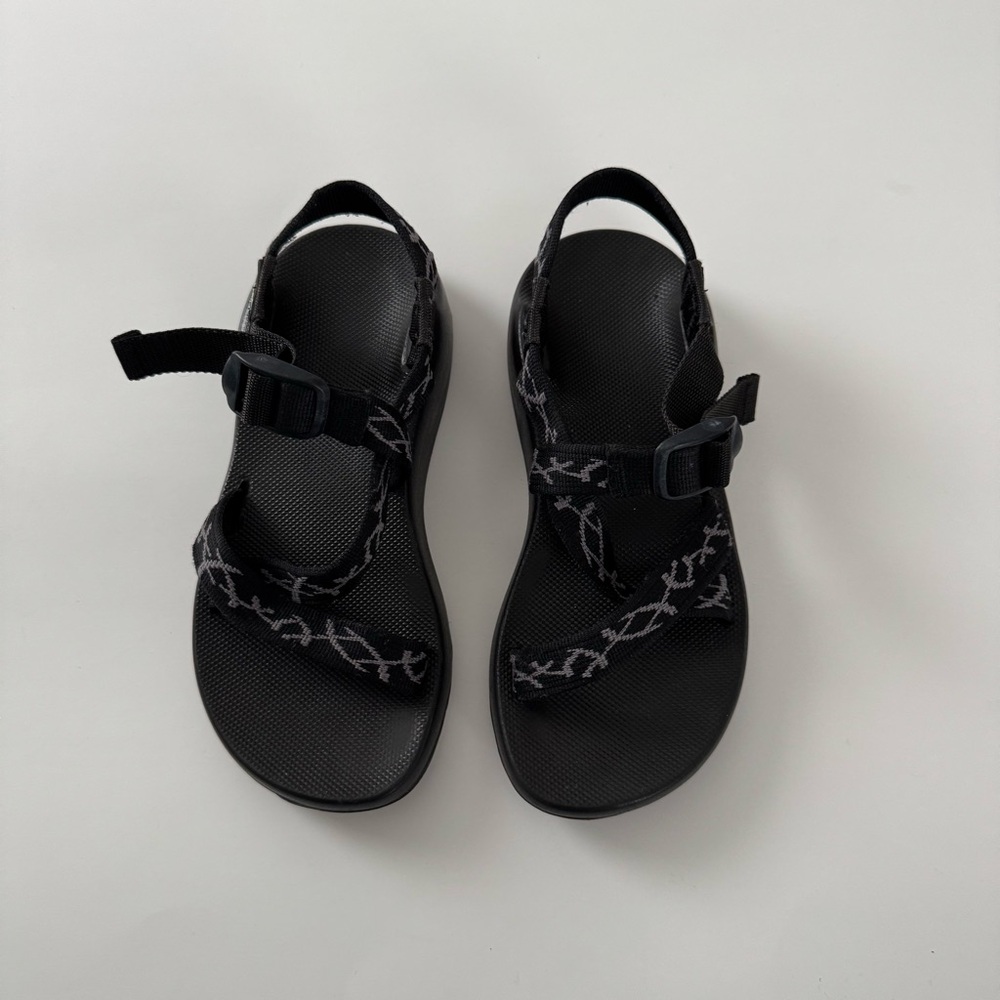 Chaco sandals women’s 6